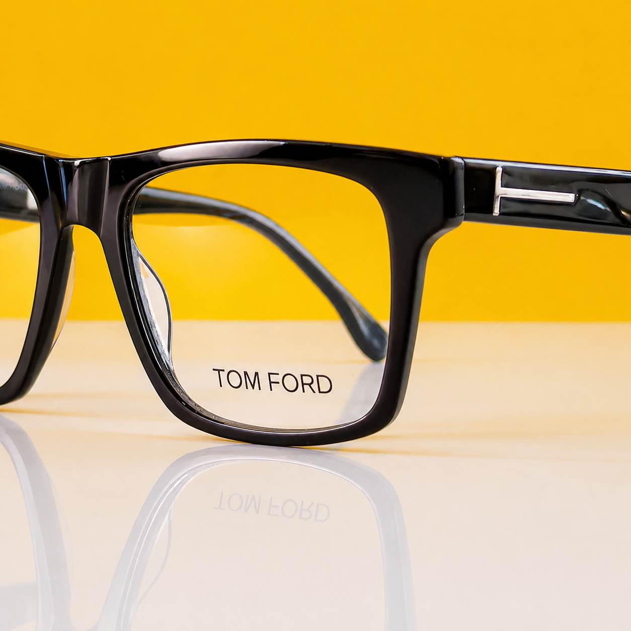 TOM FORD F5851