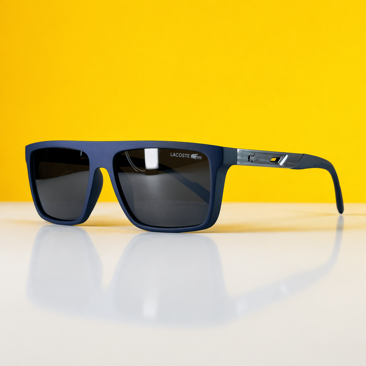 LACOSTE 21070
