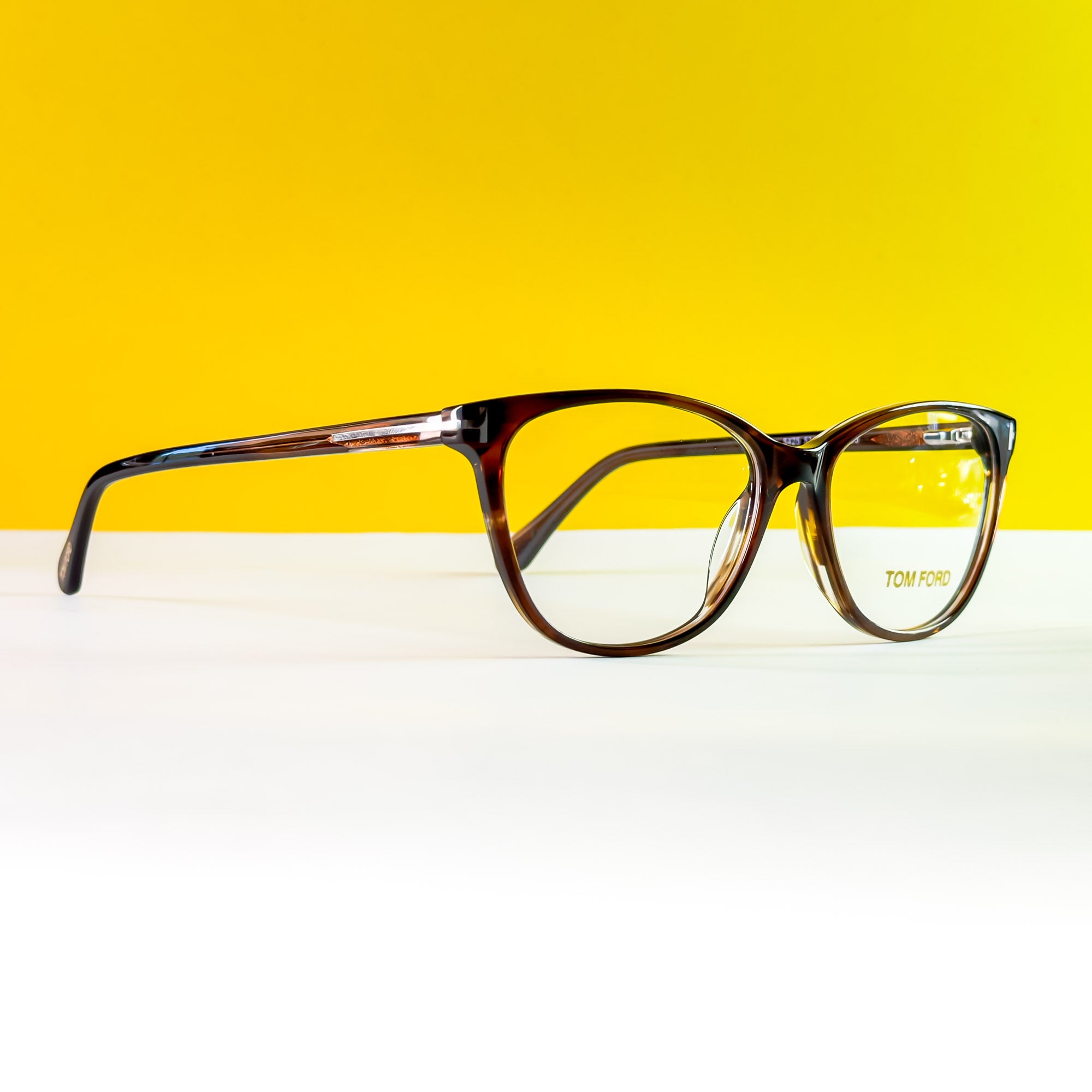 TOM FORD 5425