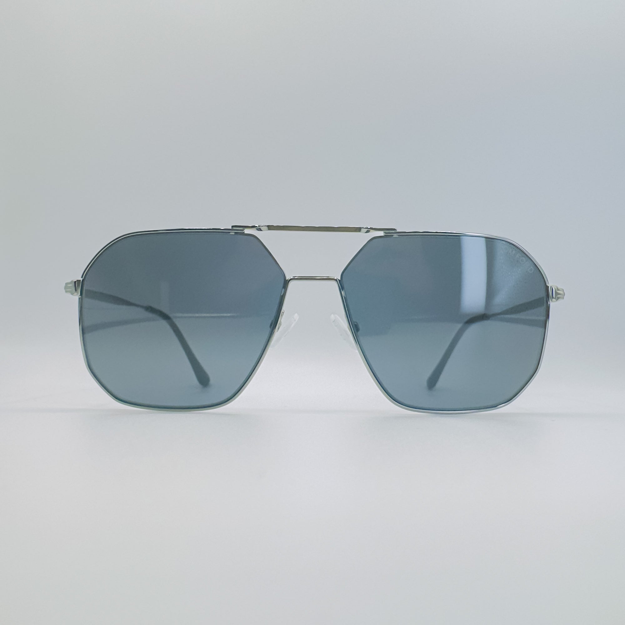 TOM FORD FTO852