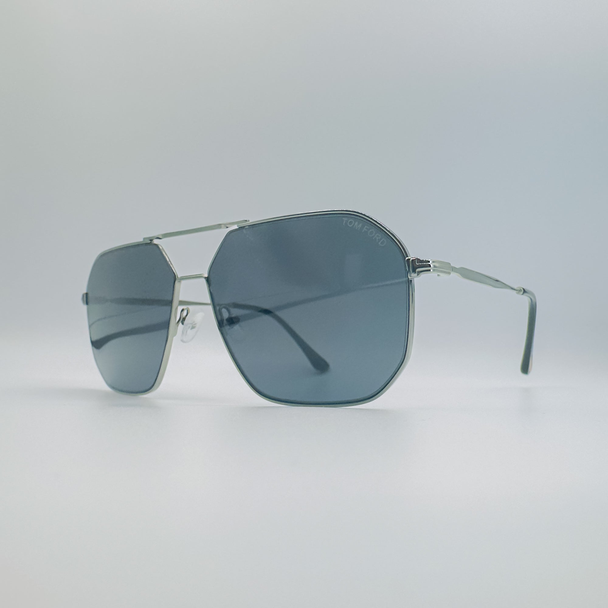 TOM FORD FTO852