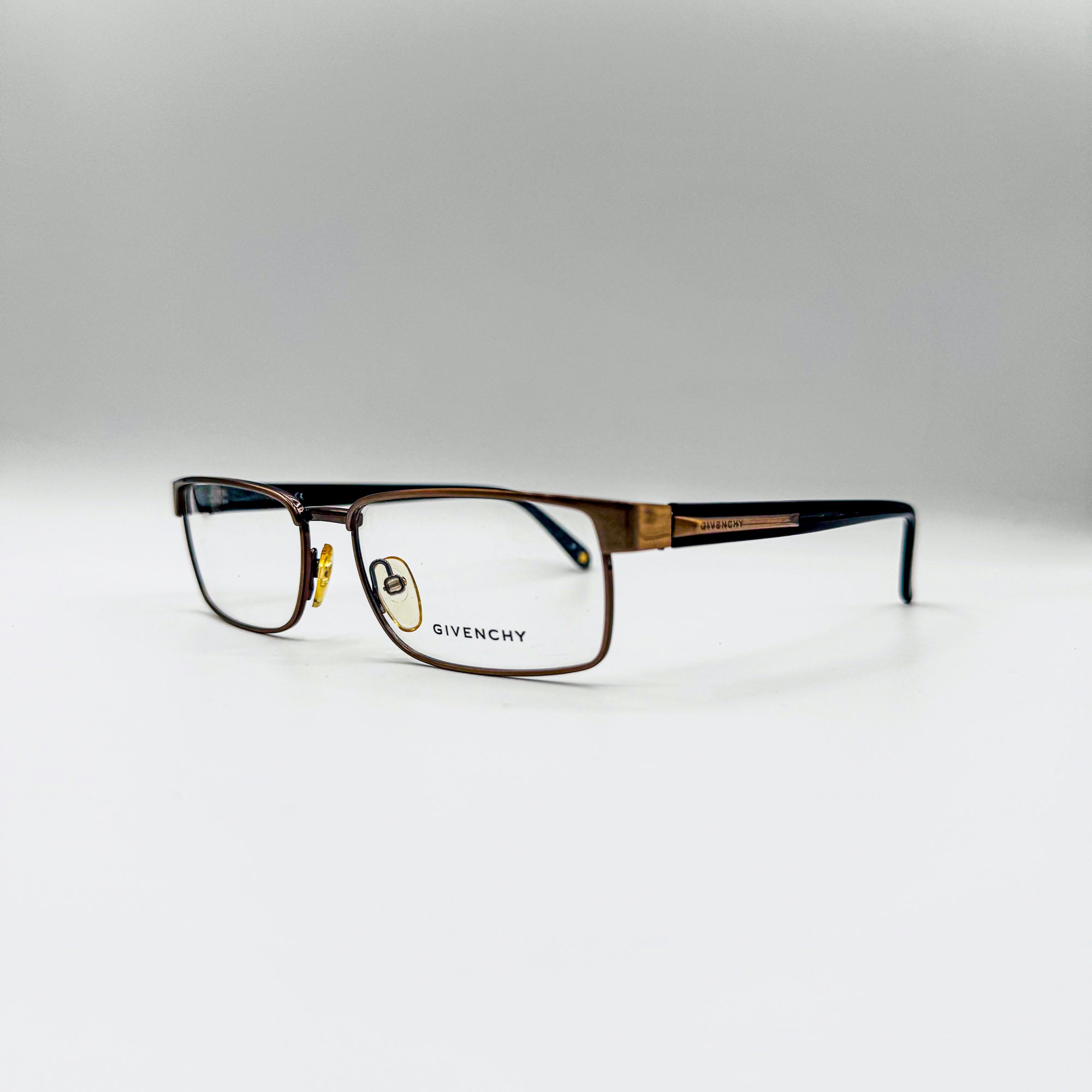 Givenchy VGV395