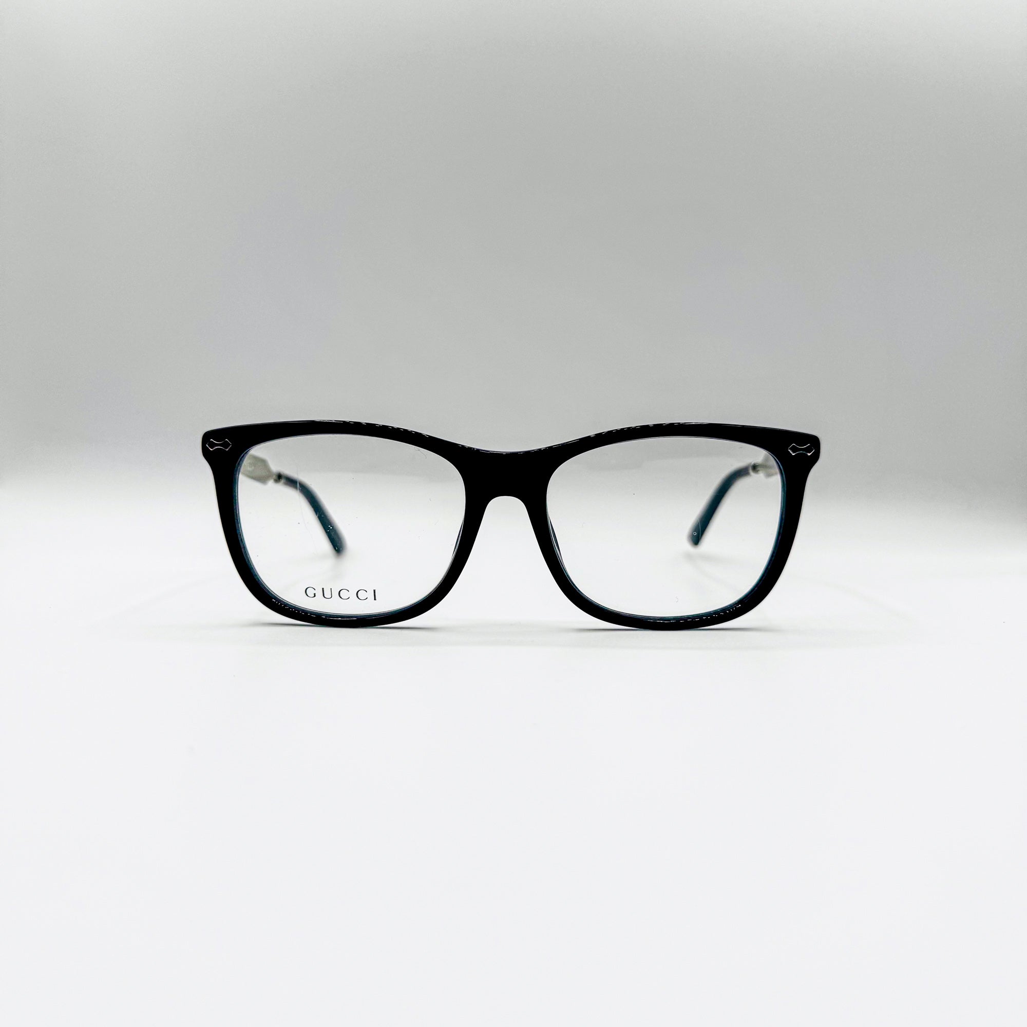 Gucci 852