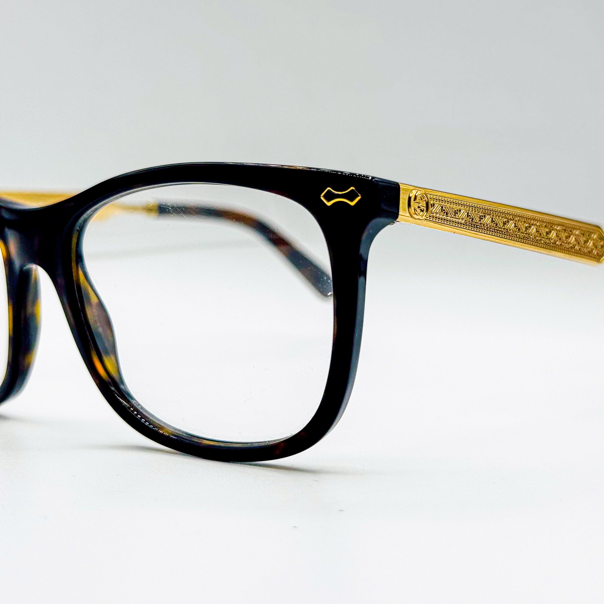 Gucci GG3852