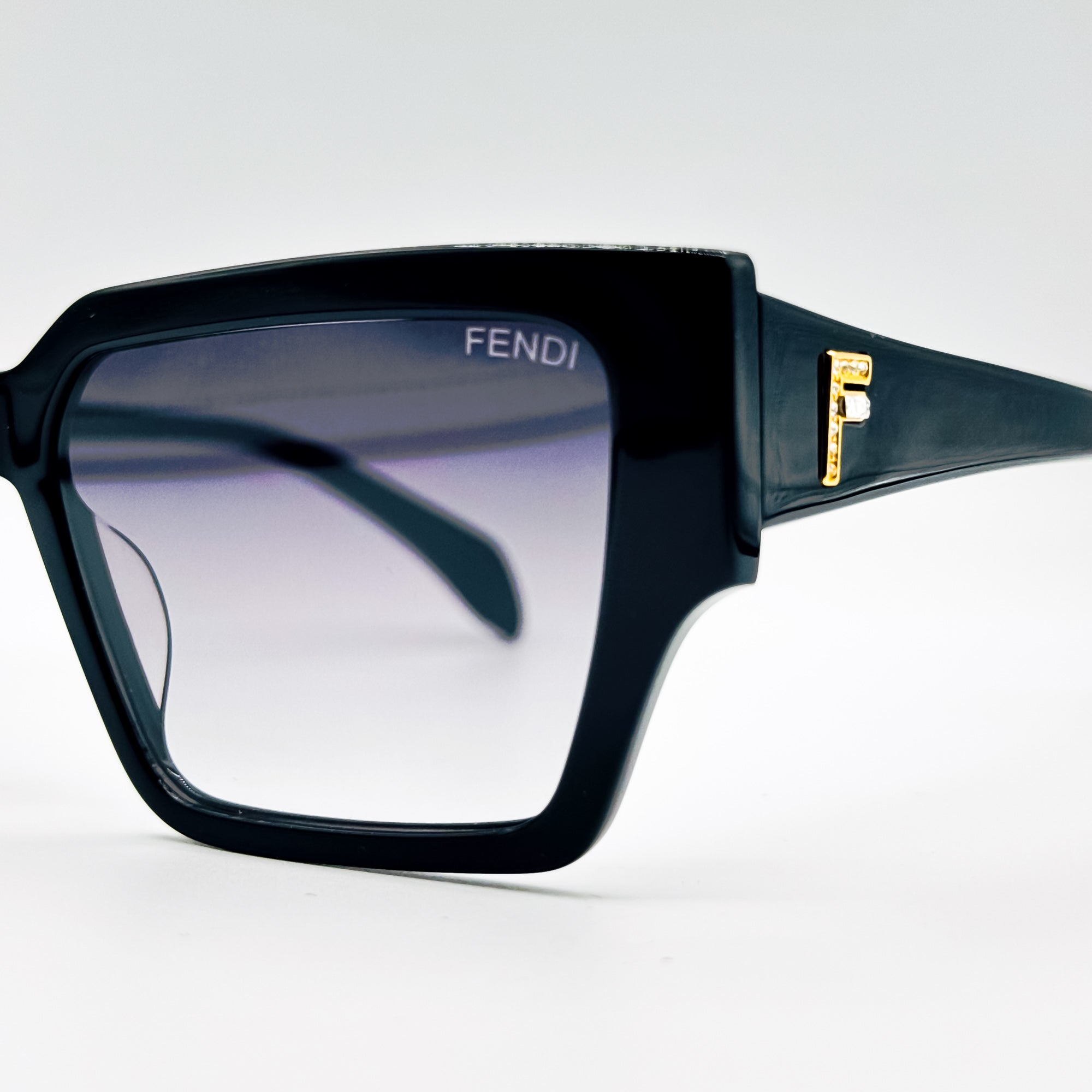 FENDI FOA238V