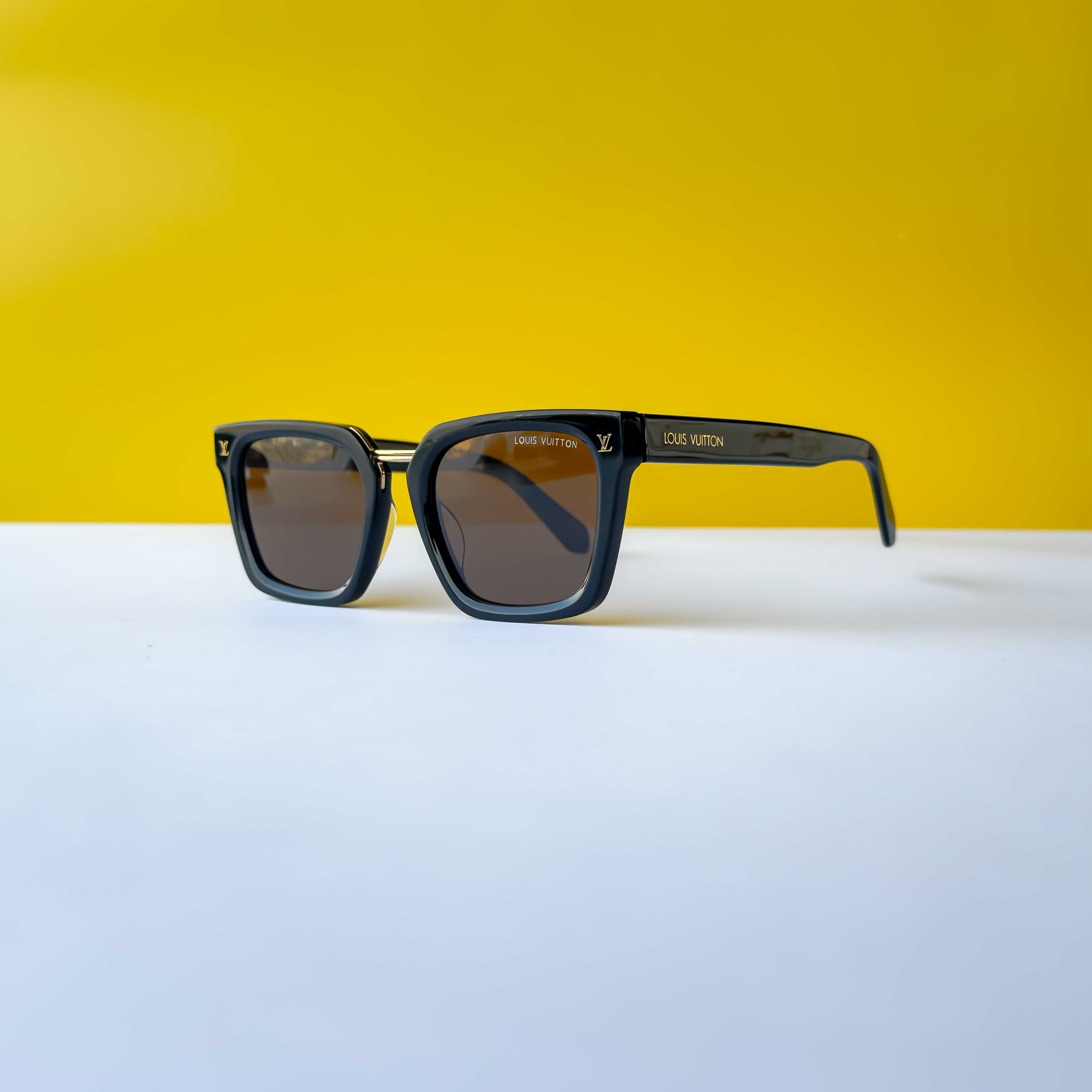 LOUIS VITTON Z2090E