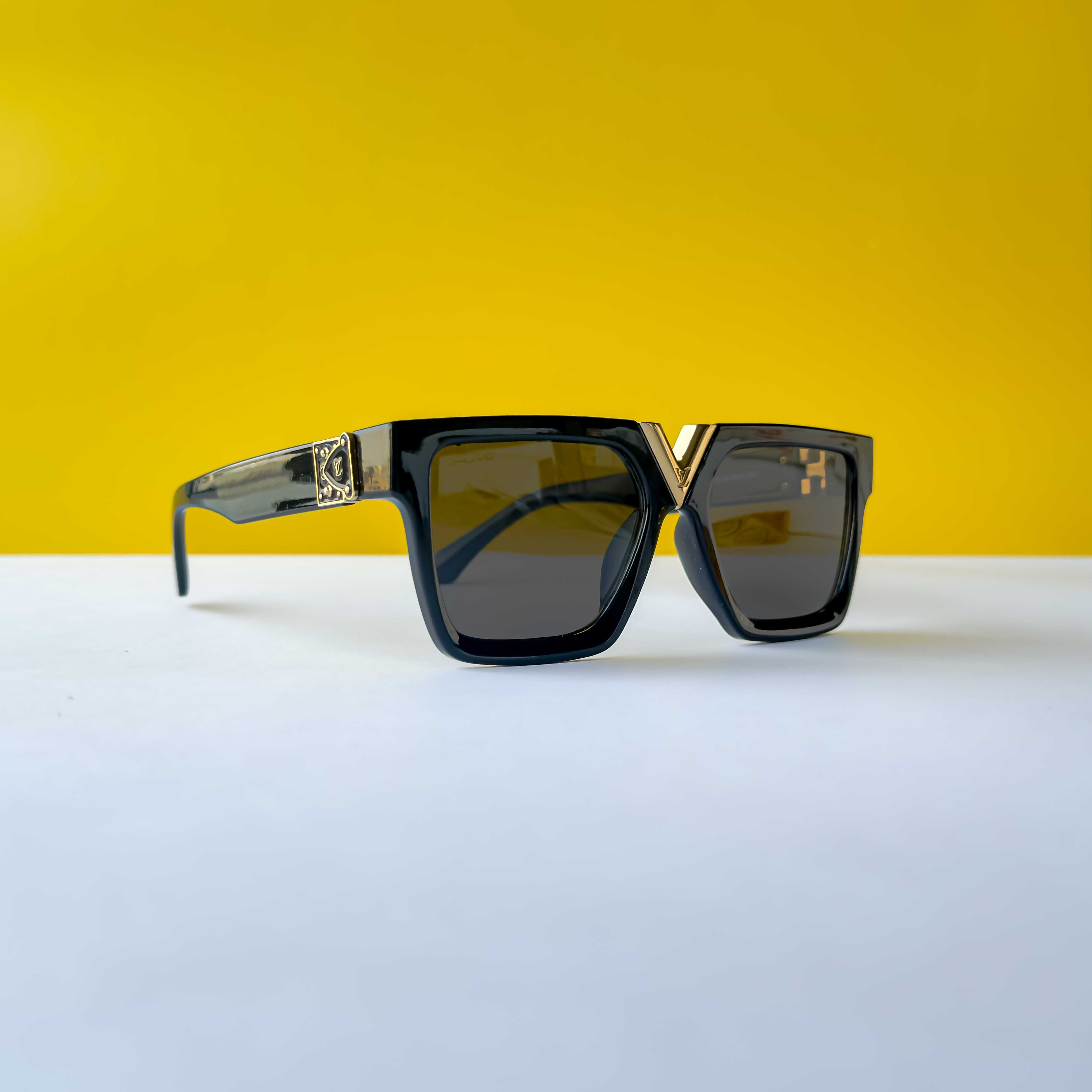 LOUIS VUITTON Z2371E