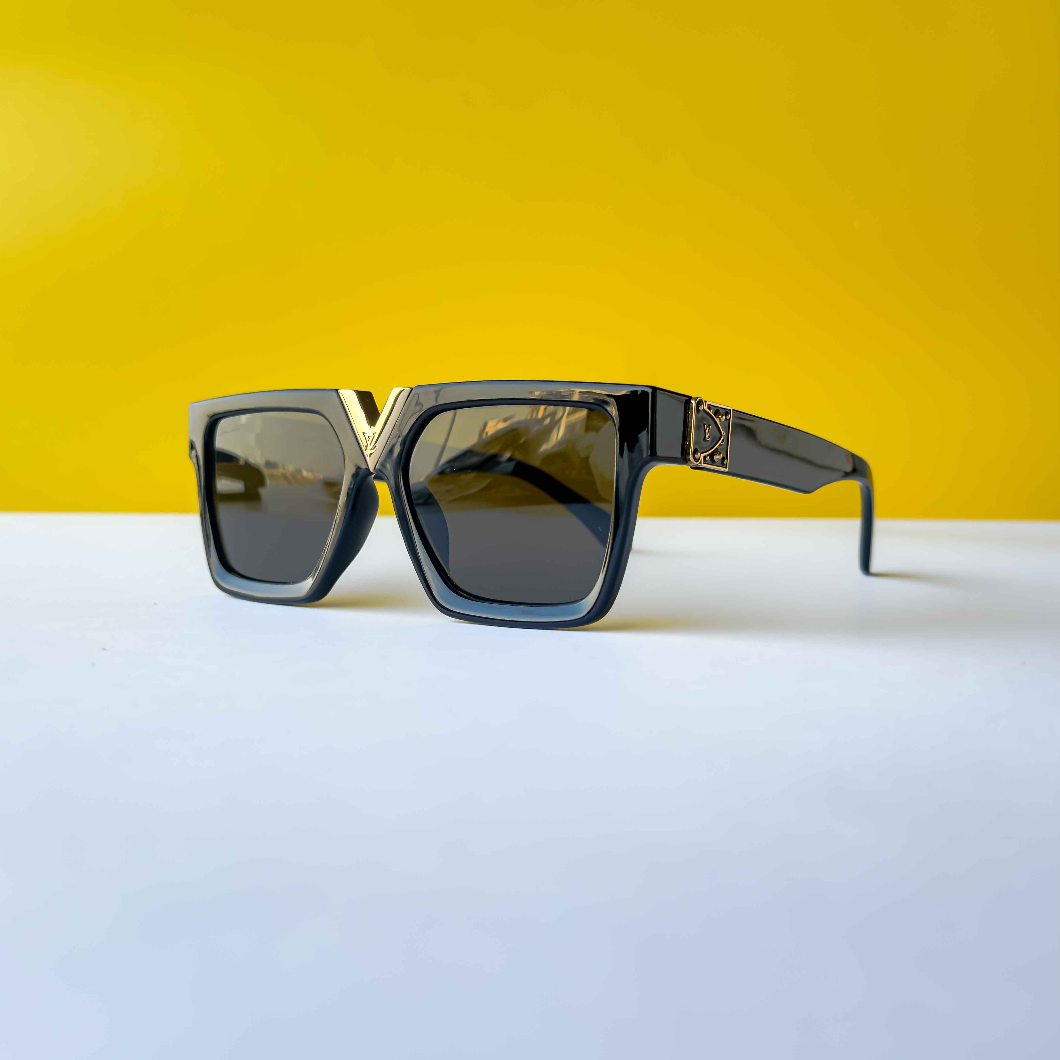 LOUIS VUITTON Z2371E