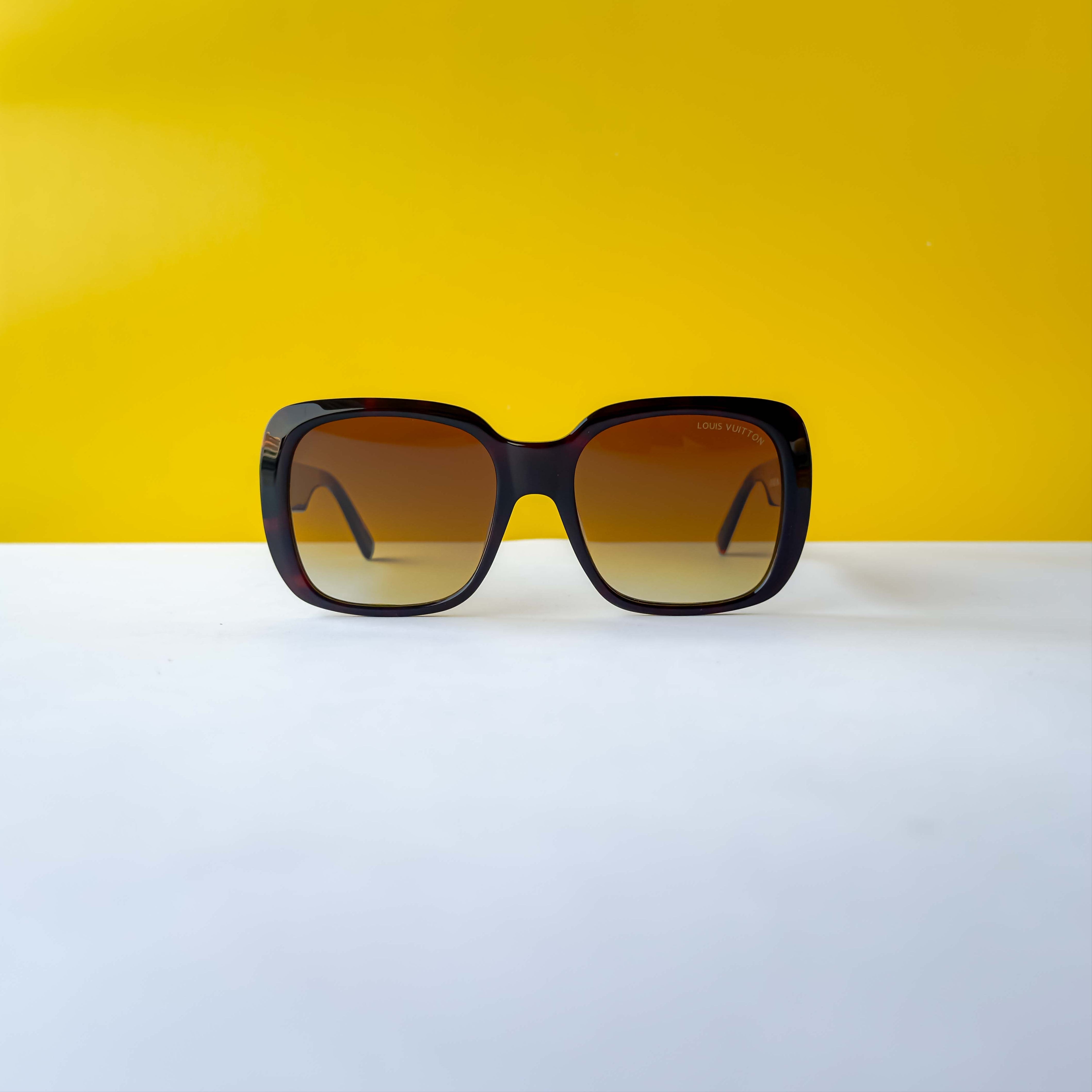 LOUIS VITTON Z2150E
