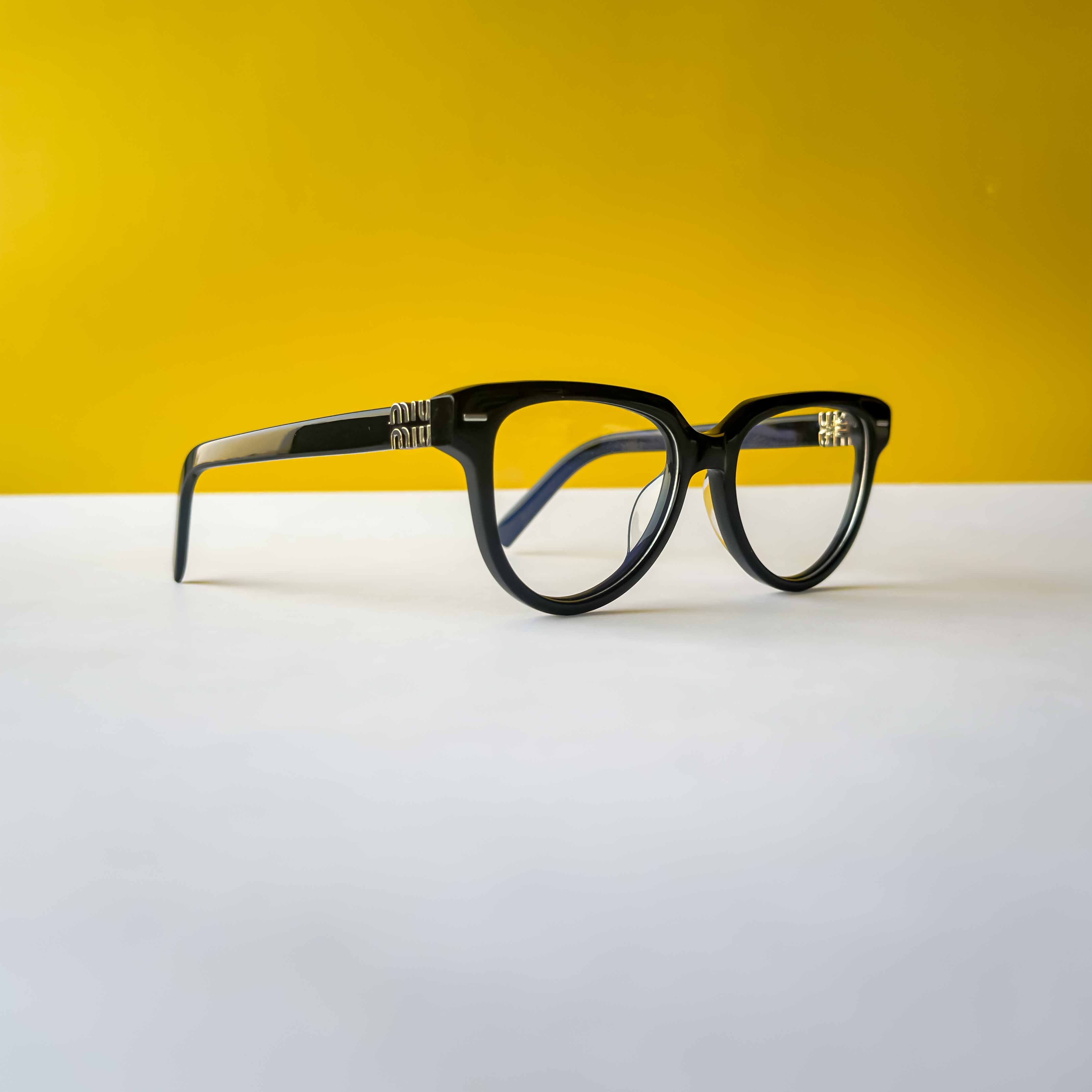 MIU MIU SMU12ZS